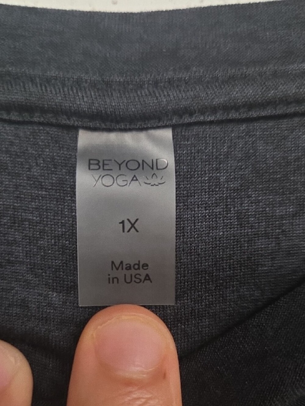 Beyond Yoga Black Sleeveless Relaxed Tank - Picture 2 of 9